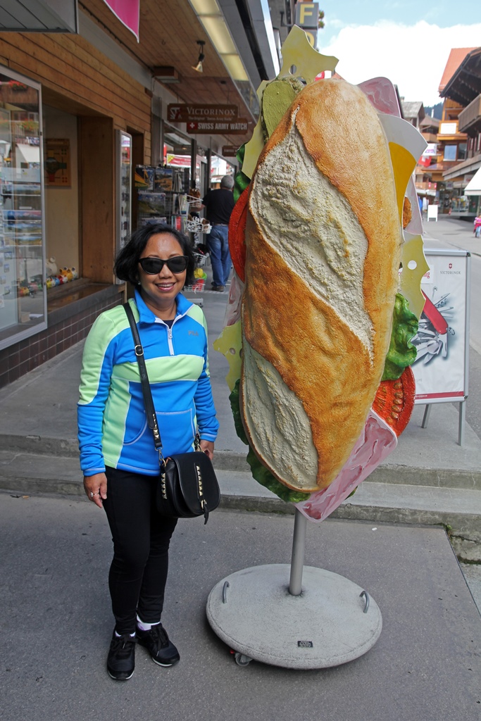 Nella and Colossal Sandwich